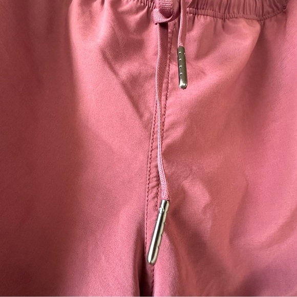 Lululemon Athletica Choose a Side Reversible Double-Layered Shorts 10 - Picture 2 of 7